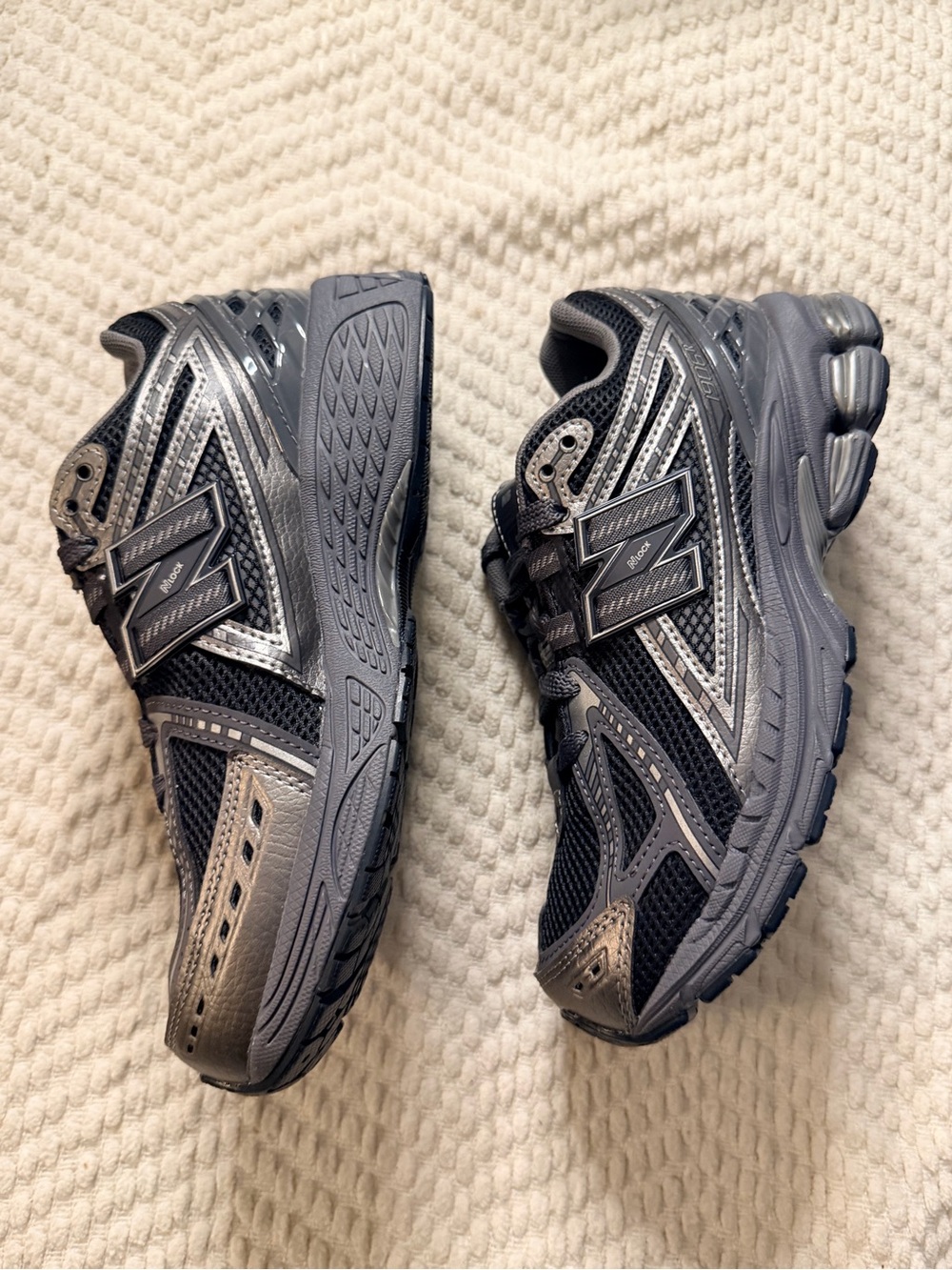 🤍New Balance 1906r sneakers BOYS🤍 - Picture 4 of 10